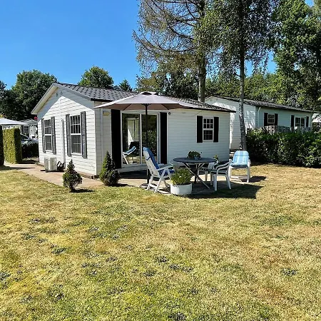 44, Gelegen Nabij De Kampina Met 80 Vennen! شاليه أويسترفايك