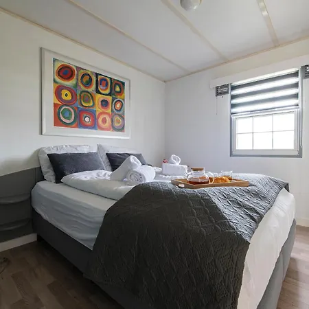 44, Gelegen Nabij De Kampina Met 80 Vennen!