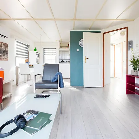 44, Gelegen Nabij De Kampina Met 80 Vennen!