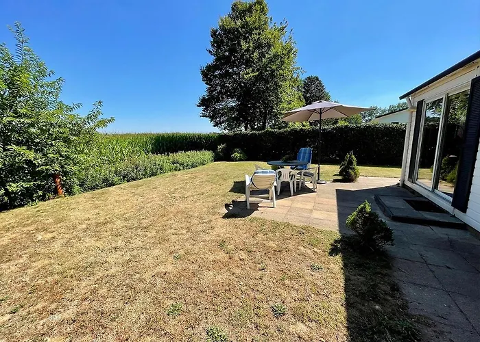 44, Gelegen Nabij De Kampina Met 80 Vennen! *