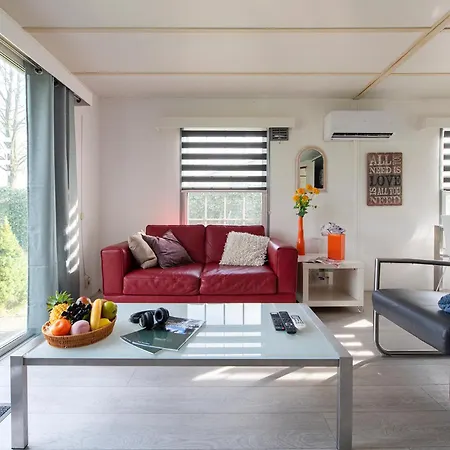 44, Gelegen Nabij De Kampina Met 80 Vennen! Chalé